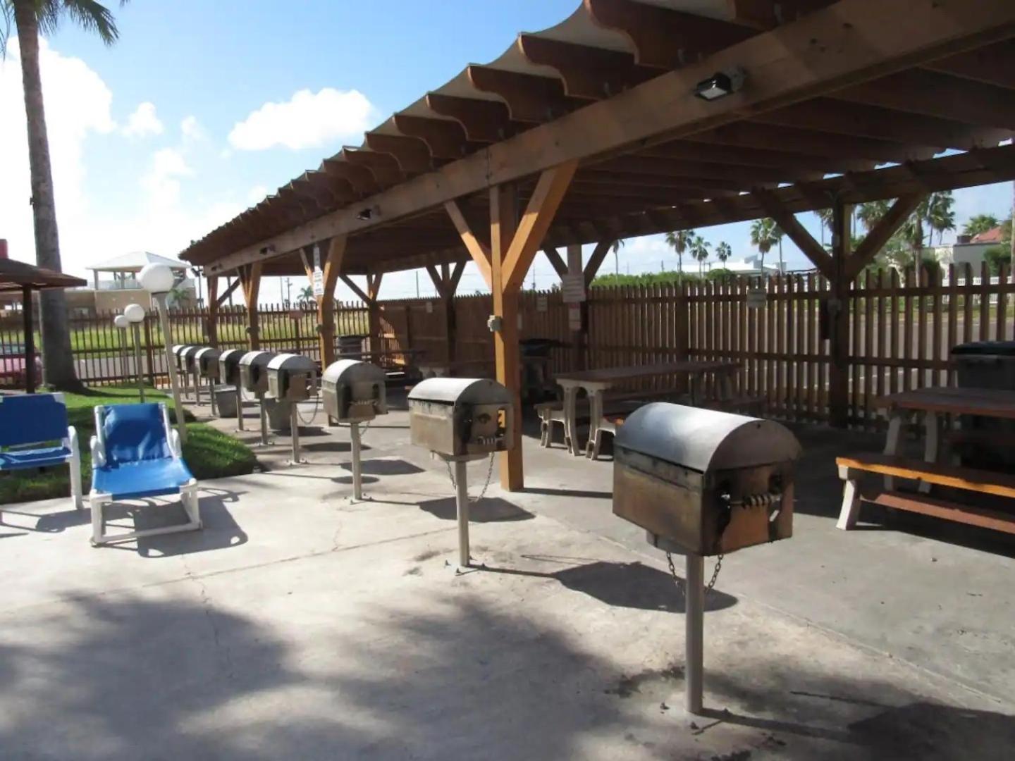 Relaxing Condo, Great Location, 3 Minute Walk To The Beach Condo サウス・パドリー・アイランド エクステリア 写真