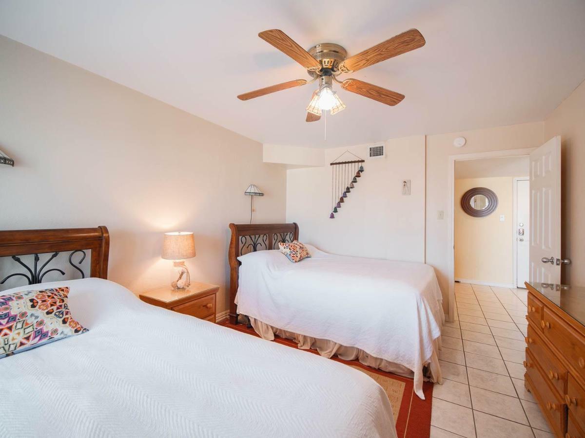 Relaxing Condo, Great Location, 3 Minute Walk To The Beach Condo サウス・パドリー・アイランド エクステリア 写真