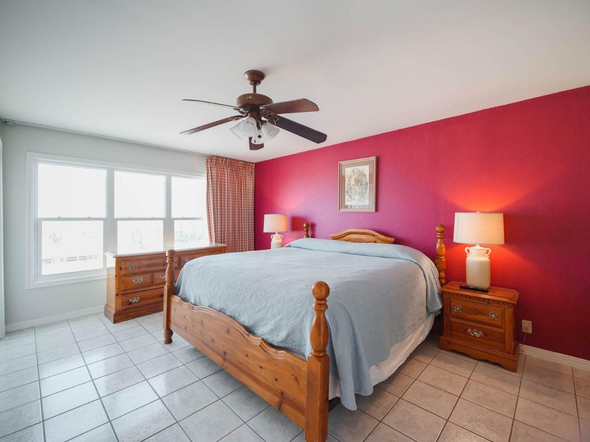 Relaxing Condo, Great Location, 3 Minute Walk To The Beach Condo サウス・パドリー・アイランド エクステリア 写真